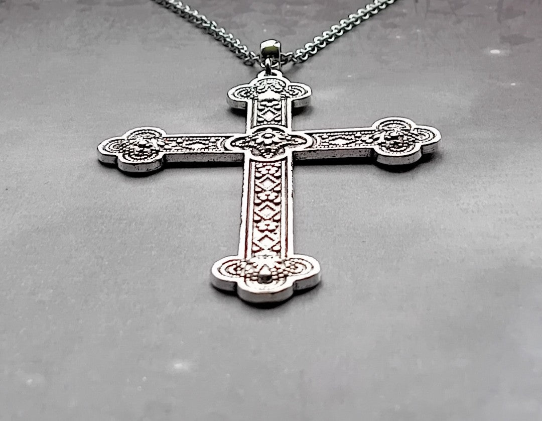 Large Patterned Silver Tone Cross