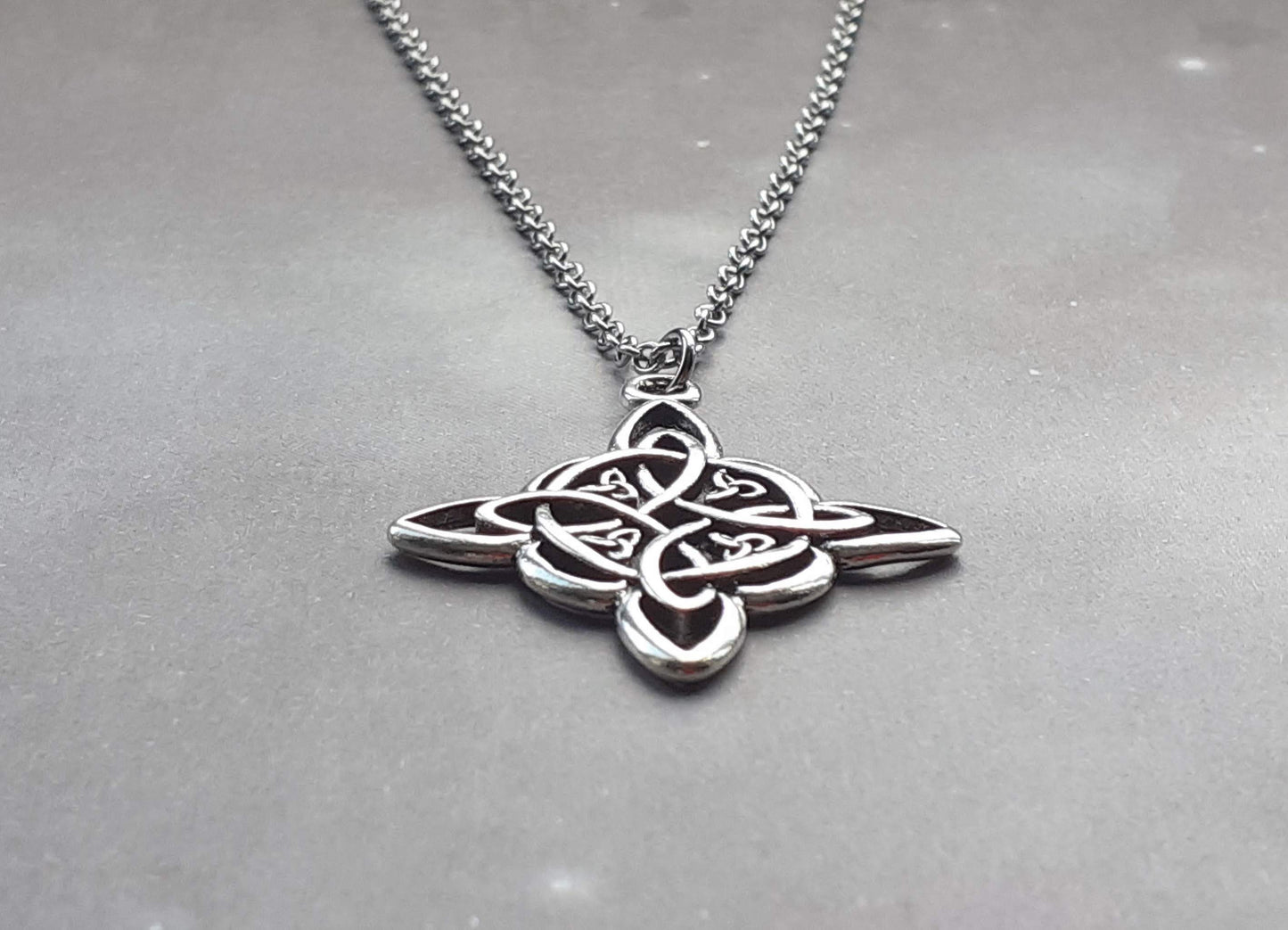 Witch's Knot Necklace