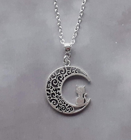 Moon and Cat Necklace (Silver)